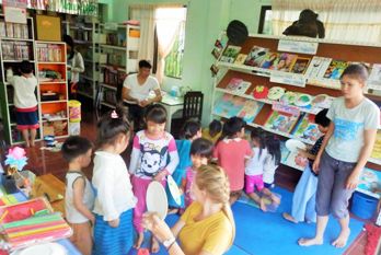 busy library activity